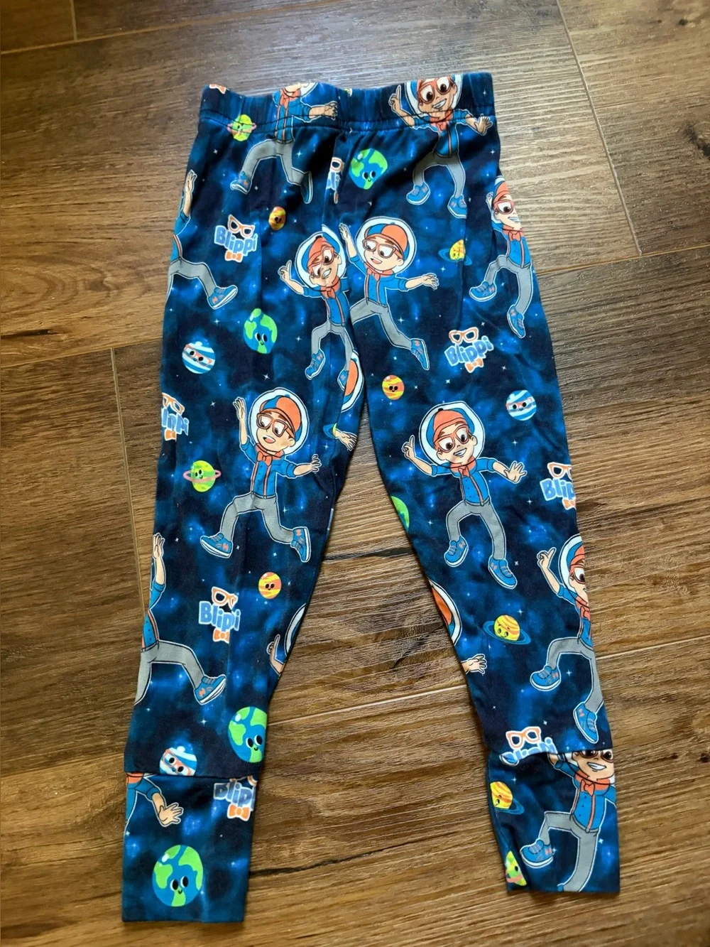 Bums & Roses x Blippi